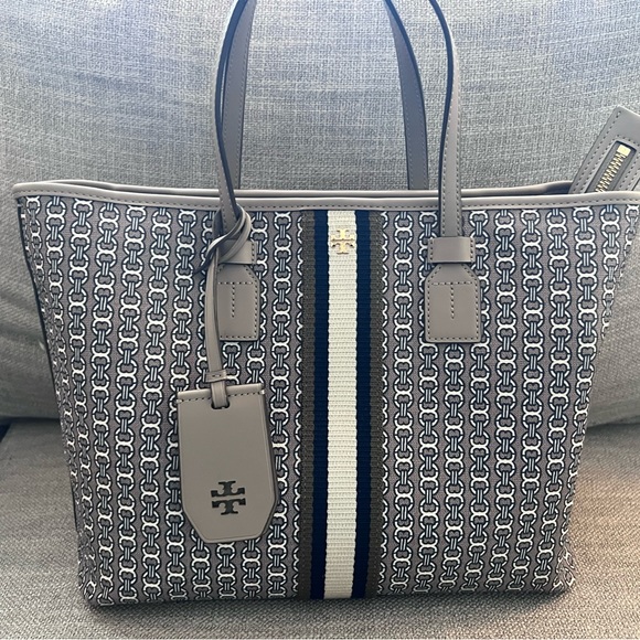 🌸Tory Burch Gemini🌸EUC🌸 - Picture 1 of 7